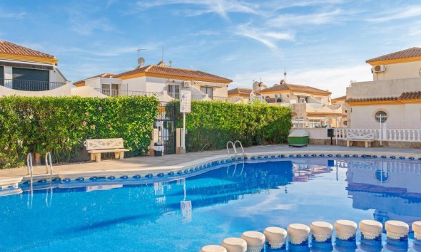 Resale - Villa - Orihuela Costa - Lomas de Cabo Roig