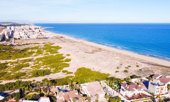 Resale - Villa - La Mata