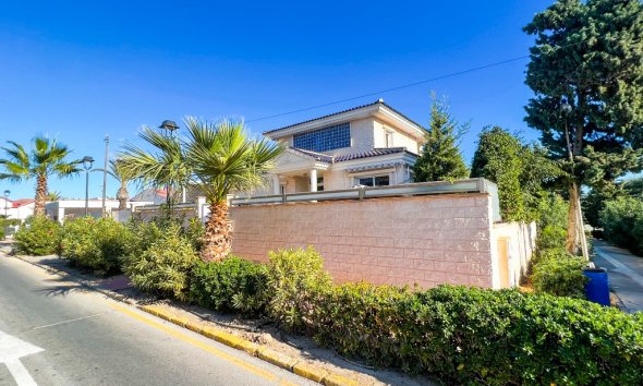 Resale - Villa - La Mata