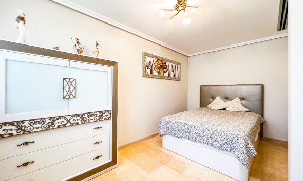 Resale - Villa - La Mata