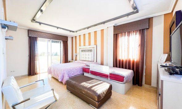 Resale - Villa - La Mata