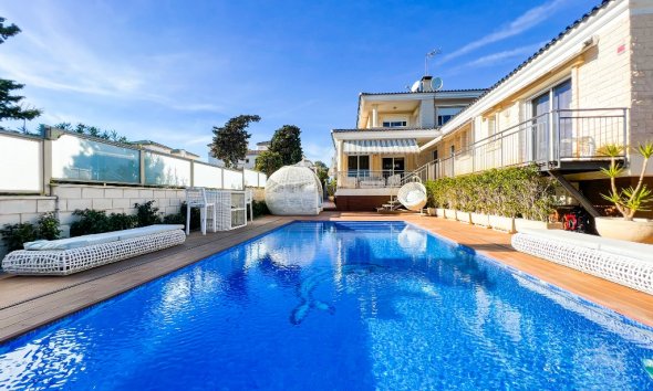 Resale - Villa - La Mata