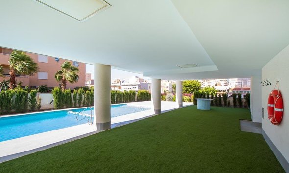 Resale - Apartment - Torrevieja - Centro