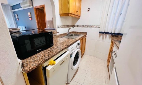 Resale - Apartment - Torrevieja - Centro