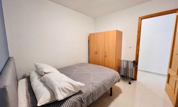 Resale - Apartment - Torrevieja - Centro