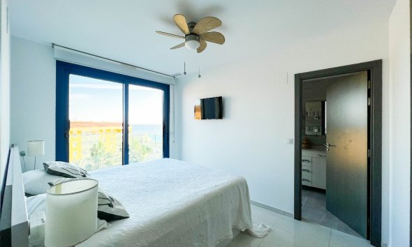 Resale - Apartment - Punta Prima