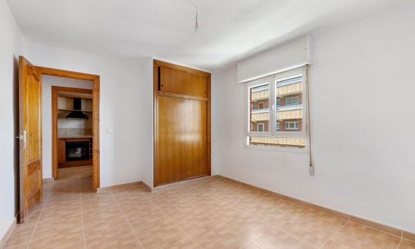 Resale - Apartment - Punta Prima