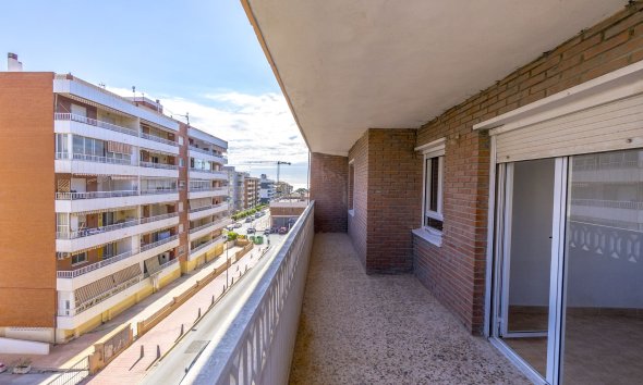 Resale - Apartment - Punta Prima