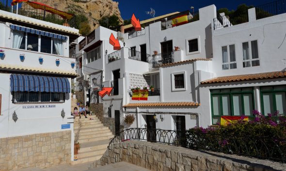 Resale - Terraced house / Townhouse - Alicante