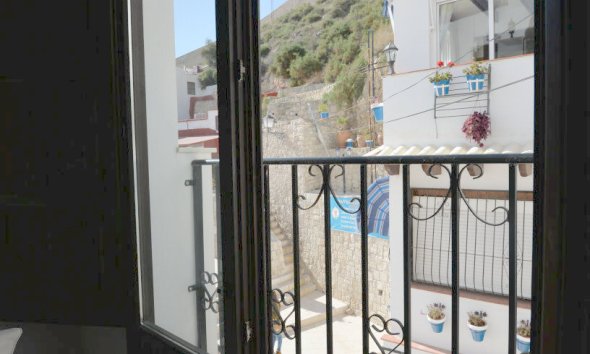 Resale - Terraced house / Townhouse - Alicante