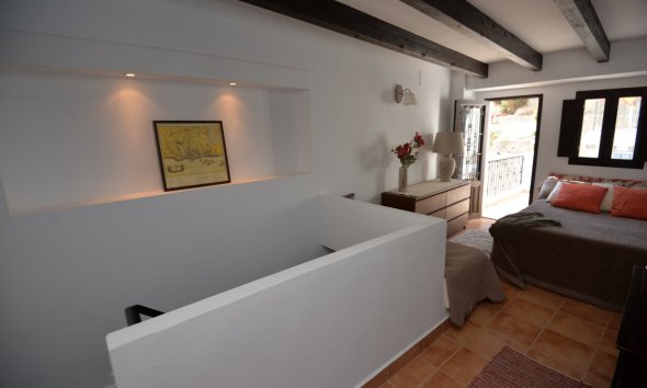 Resale - Terraced house / Townhouse - Alicante