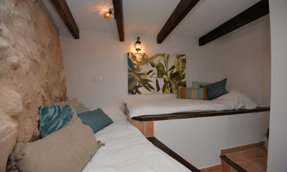 Resale - Terraced house / Townhouse - Alicante