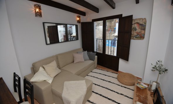 Resale - Terraced house / Townhouse - Alicante