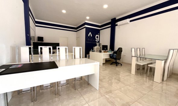 Resale - Commercial premises / Commercial unit / Retail space - Orihuela Costa - Playa Flamenca