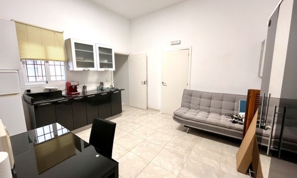 Resale - Commercial premises / Commercial unit / Retail space - Orihuela Costa - Playa Flamenca