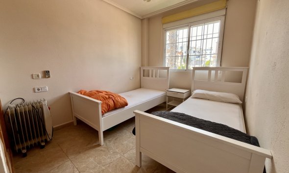 Resale - Villa - Orihuela Costa - La Zenia