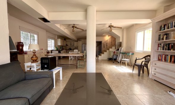 Resale - Villa - Orihuela Costa - La Zenia