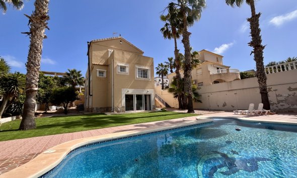 Resale - Villa - Orihuela Costa - La Zenia