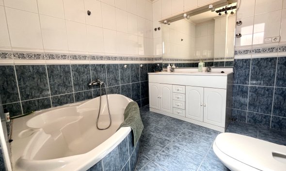 Resale - Villa - Orihuela Costa - La Zenia