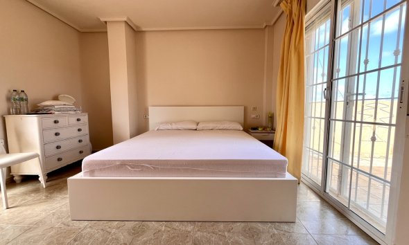 Resale - Villa - Orihuela Costa - La Zenia