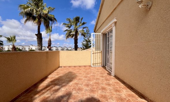 Resale - Villa - Orihuela Costa - La Zenia