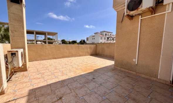 Resale - Villa - Orihuela Costa - La Zenia