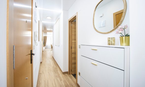 Resale - Apartment - Torrevieja - Centro