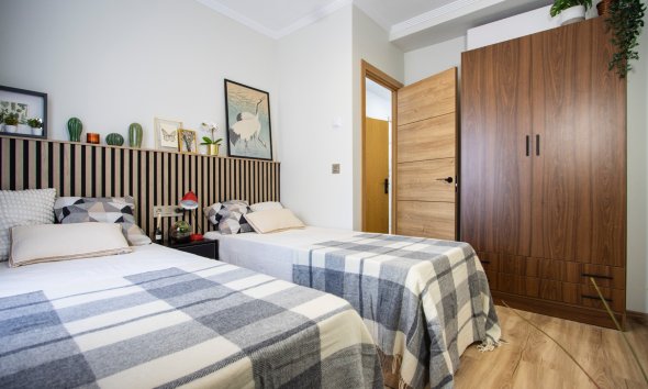 Resale - Apartment - Torrevieja - Centro