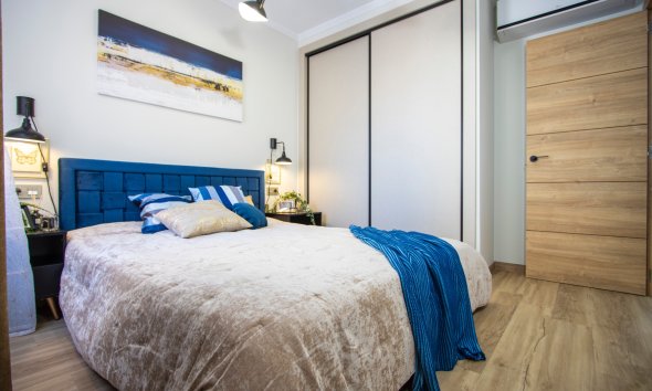 Resale - Apartment - Torrevieja - Centro