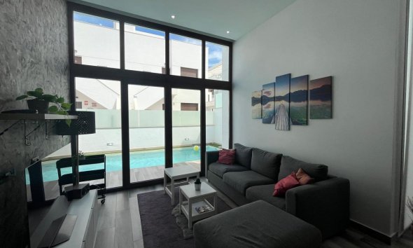 Resale - Villa - Torrevieja - Los Balcones