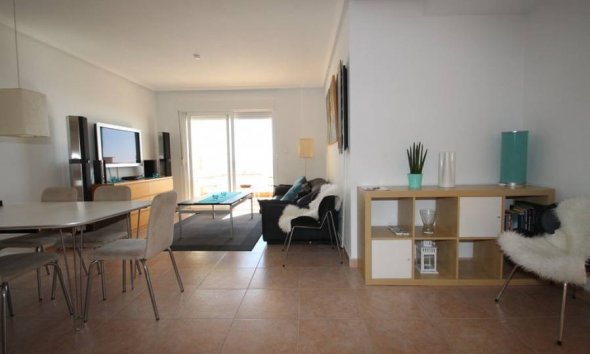 Resale - Apartment - Orihuela Costa - Campoamor
