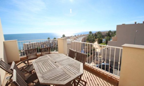 Resale - Apartment - Orihuela Costa - Campoamor