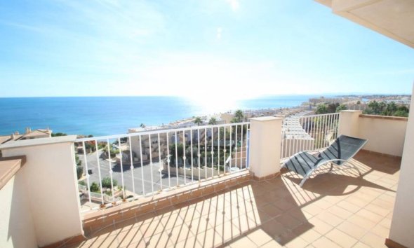 Resale - Apartment - Orihuela Costa - Campoamor