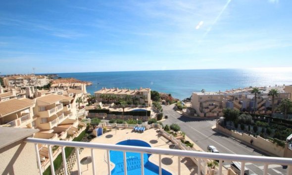 Resale - Apartment - Orihuela Costa - Campoamor