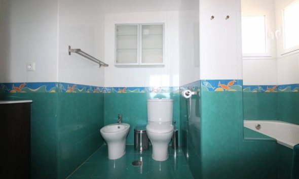 Resale - Apartment - Orihuela Costa - Campoamor