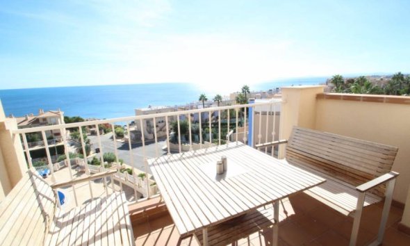 Resale - Apartment - Orihuela Costa - Campoamor