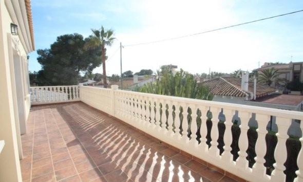 Resale - Villa - Orihuela Costa - Cabo Roig