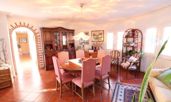 Resale - Villa - Torrevieja - El chaparral