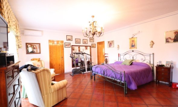 Resale - Villa - Torrevieja - El chaparral