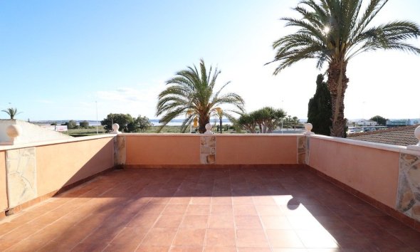 Resale - Villa - Torrevieja - El chaparral