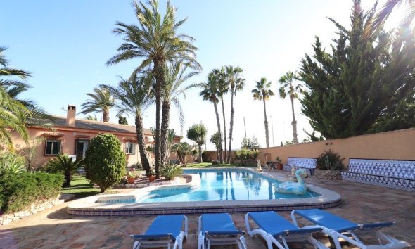 Resale - Villa - Torrevieja - El chaparral
