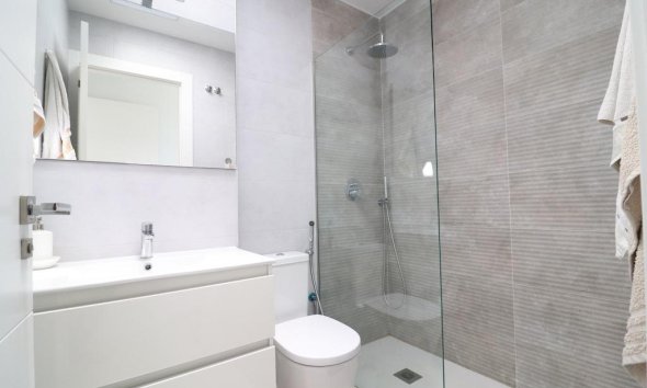 Resale - Villa - San Miguel de Salinas - Urbanizaciones