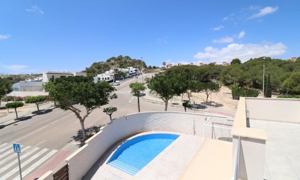 Resale - Villa - San Miguel de Salinas - Urbanizaciones
