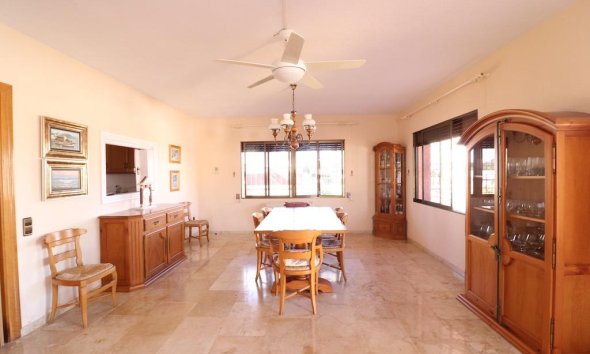 Resale - Villa - Orihuela Costa - MUY CERCA DE LA PLAYA