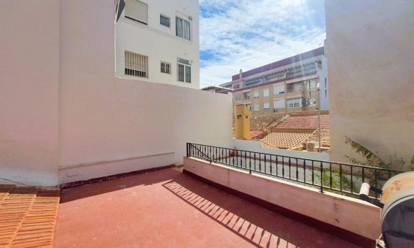 Resale - Villa - Torrevieja - Centro