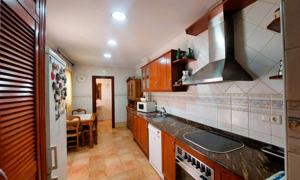 Resale - Villa - Torrevieja - Centro