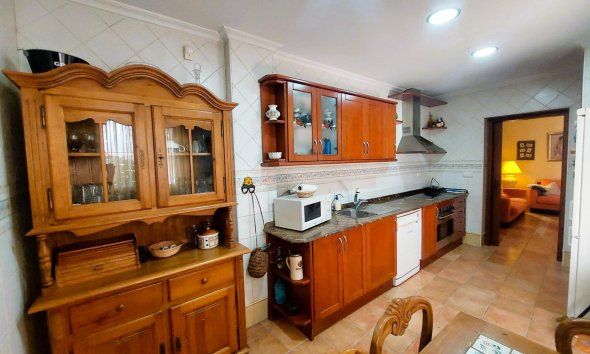 Resale - Villa - Torrevieja - Centro