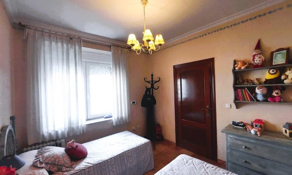 Resale - Villa - Torrevieja - Centro