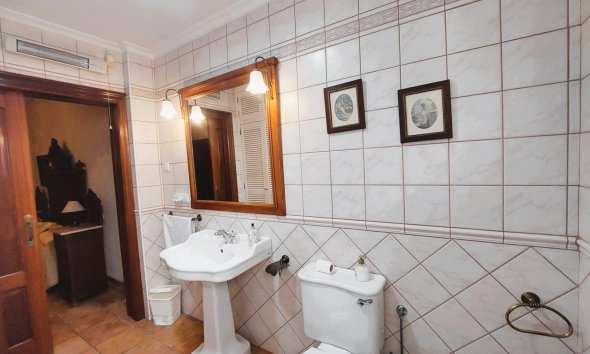 Resale - Villa - Torrevieja - Centro