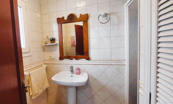 Resale - Villa - Torrevieja - Centro